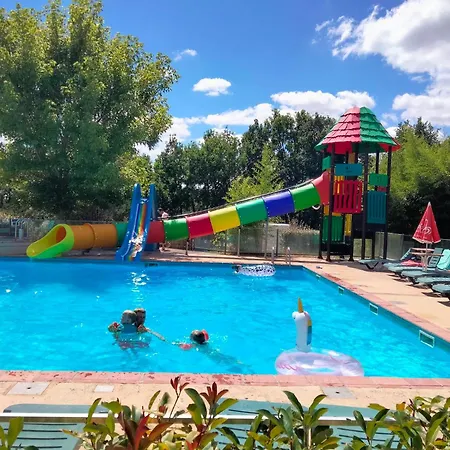 Domaine Fontaine Du Roc Летний дом *