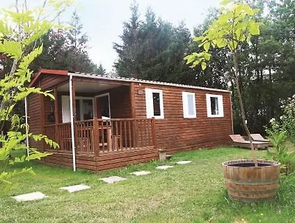 Летний дом Domaine Fontaine Du Roc Devillac