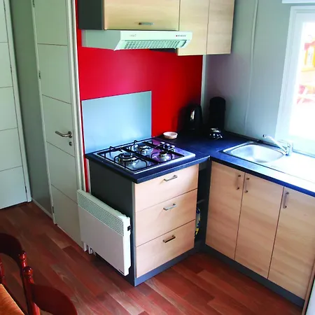 Domaine Fontaine Du Roc Летний дом Devillac