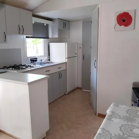 Domaine Fontaine Du Roc Летний дом