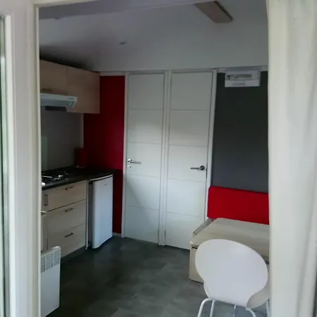 Domaine Fontaine Du Roc Летний дом Devillac