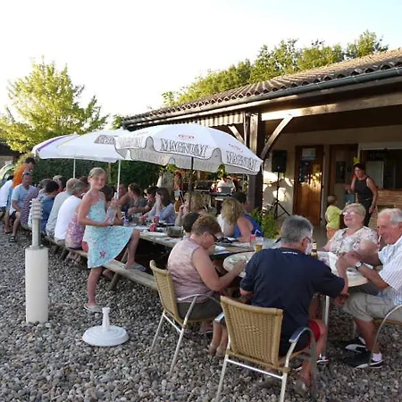 カントリーハウス Domaine Fontaine Du Roc Dévillac