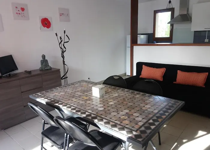 Landhuis Domaine Fontaine Du Roc